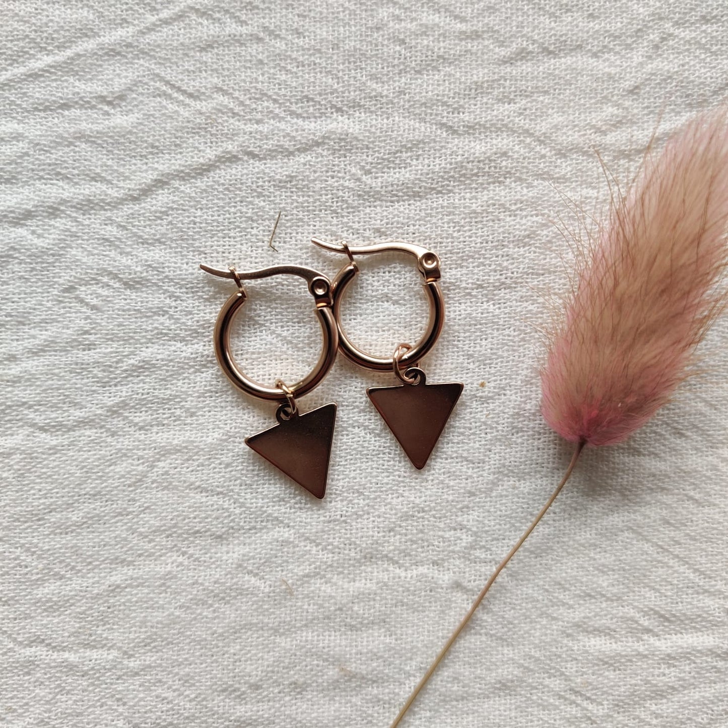 Aros triangulitos rosa